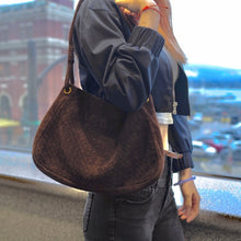 Load image into Gallery viewer, Bottega Veneta Classic shoulder bag