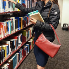 Load image into Gallery viewer, Salvatore Ferragamo Red leather shoulder bag