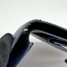 Load image into Gallery viewer, Louis Vuitton vintage epi leather wallet