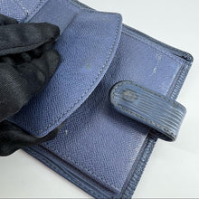 Load image into Gallery viewer, Louis Vuitton vintage epi leather wallet