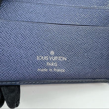 Load image into Gallery viewer, Louis Vuitton vintage epi leather wallet