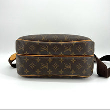 Load image into Gallery viewer, LOUIS VUITTON Reporter PM crossbody bag