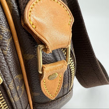Load image into Gallery viewer, LOUIS VUITTON Reporter PM crossbody bag