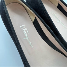 Load image into Gallery viewer, Salvatore Ferragamo classic suede heels