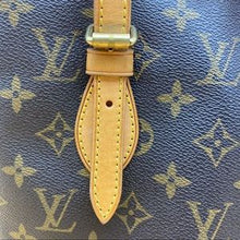 Load image into Gallery viewer, LOUIS VUITTON Petit Bucket Bag