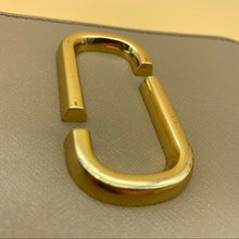 Load image into Gallery viewer, MARC JACOBS snapshot leather crossbody bag
