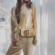 Load image into Gallery viewer, MARC JACOBS snapshot leather crossbody bag