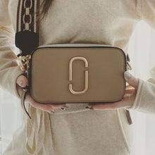 Load image into Gallery viewer, MARC JACOBS snapshot leather crossbody bag