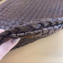 Load image into Gallery viewer, BOTTEGA VENETA vintage Veneta leather bag