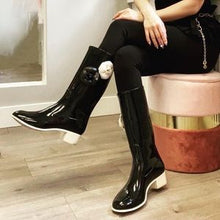 Load image into Gallery viewer, CHANEL Camellia classic rainboots