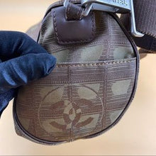 Load image into Gallery viewer, CHANEL vintage multiple way bag