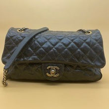 Load image into Gallery viewer, CHANEL Crumpled Grained Calfskin CC Crave Flap