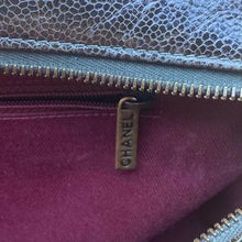 Load image into Gallery viewer, CHANEL Crumpled Grained Calfskin CC Crave Flap