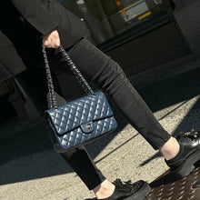 Load image into Gallery viewer, Chanel Caviar Medium Classic Double Flap year2012 (ND)
