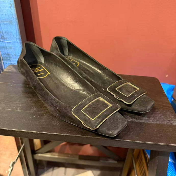 Roger vivar size 37