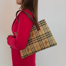 Load image into Gallery viewer, Burberry London Plaid Hand Bag TWS

