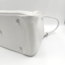 Load image into Gallery viewer, Hermes Clemence White Lindy 34 TWS
