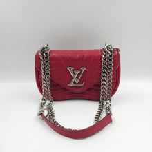 Load image into Gallery viewer, Louis Vuitton Red New wave Chain Crossbodybag (2018) TWS
