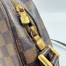 将图片加载到图库查看器，路易威登 Damier Ebene Ipanema TWS 包
