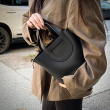 Load image into Gallery viewer, Hermes Black Handbag In-The-Loop Year 2022
