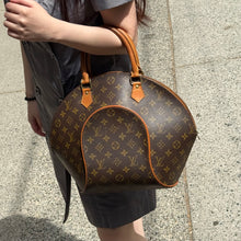 Load image into Gallery viewer, Louis Vuitton Monogram Ellipse Bag
