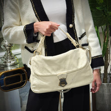 将图片加载到图库查看器，Fendi Baguette 漆皮单肩包 TWS
