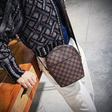 将图片加载到图库查看器，路易威登 Damier Ebene Ipanema TWS 包
