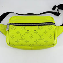 将图片加载到图库查看器，Louis Vuitton Taigarama 户外腰包
