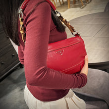 将图片加载到图库查看器，Prada Red Leather Shoulder Bag TWS
