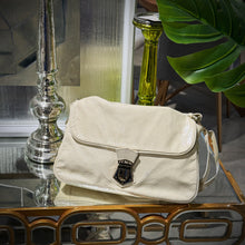 将图片加载到图库查看器，Fendi Baguette 漆皮单肩包 TWS
