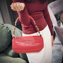将图片加载到图库查看器，Prada Red Leather Shoulder Bag TWS

