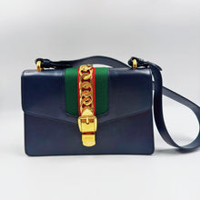 将图片加载到图库查看器，Gucci Black Calfskin Small Sylvie Bag TWS
