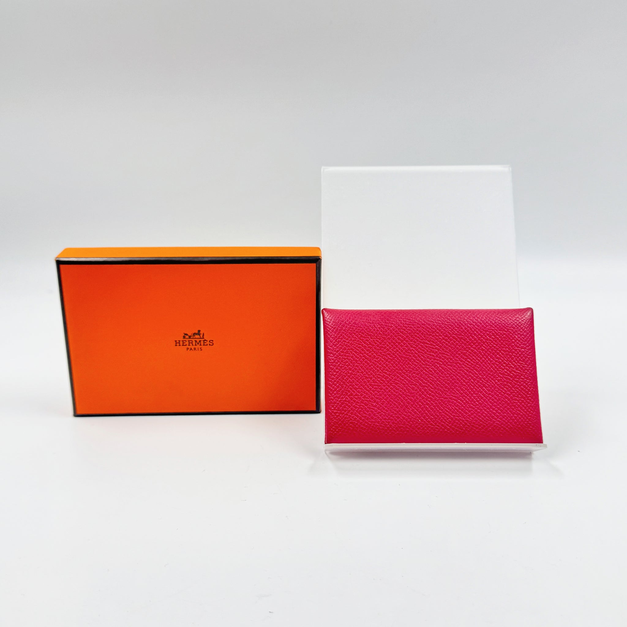 HERMES – Sheer Room