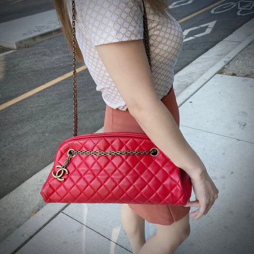 Double bag styling 🧳👜 #HermesVintage Plume bag + #ChanelVintage denim cc  pattern tote ▽Customer…