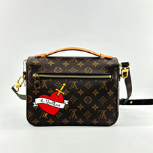 Load image into Gallery viewer, Louis Vuitton Monogram Patches Pochette Metis
