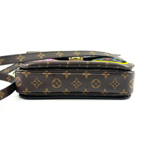 Load image into Gallery viewer, Louis Vuitton Monogram Patches Pochette Metis
