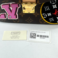 Load image into Gallery viewer, Louis Vuitton Monogram Patches Pochette Metis
