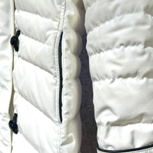 Load image into Gallery viewer, Canada Goose Lorette Parka Fusion Fit
