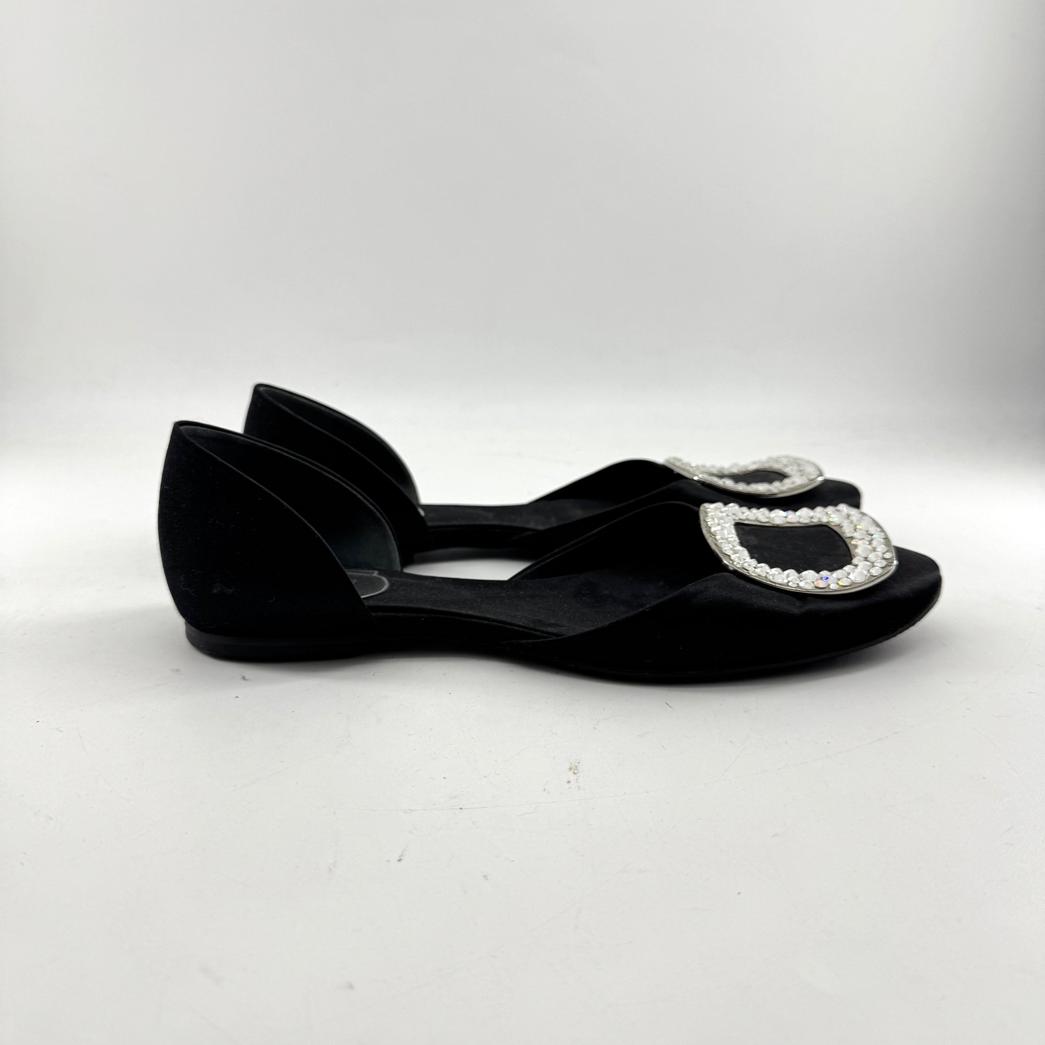 Roger vivier – Sheer Room