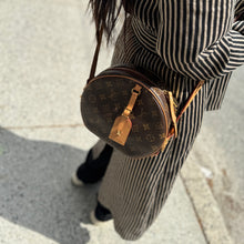 Load image into Gallery viewer, Louis Vuitton Monogram Boite Chapeau Souple MM

