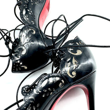 Load image into Gallery viewer, Christian Louboutin Black Heels Size 36
