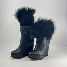 Load image into Gallery viewer, Vero Cuoio Black Boots with Fur Size 38
