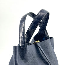 Load image into Gallery viewer, Hermes Picotin Lock 22 Touch Blue
