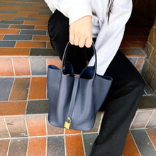 Load image into Gallery viewer, Hermes Picotin Lock 22 Touch Blue
