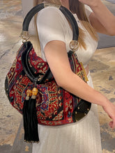 Load image into Gallery viewer, Gucci Run-way Python Large Babouska Indy Applique Shoulder Bag
