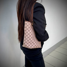 Load image into Gallery viewer, Gucci Pink GG Canvas tote bag TWS
