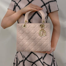 Load image into Gallery viewer, Dior Lady Dior pink Medium Bag Year2013TWS
