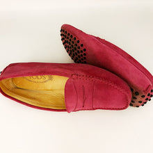 Load image into Gallery viewer, Tod&#39;s red flat shoes
