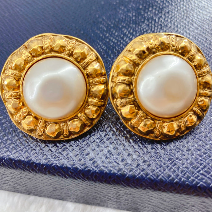 Chanel pearl earrings