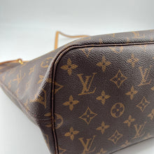 Load image into Gallery viewer, Louis Vuitton never full MM
